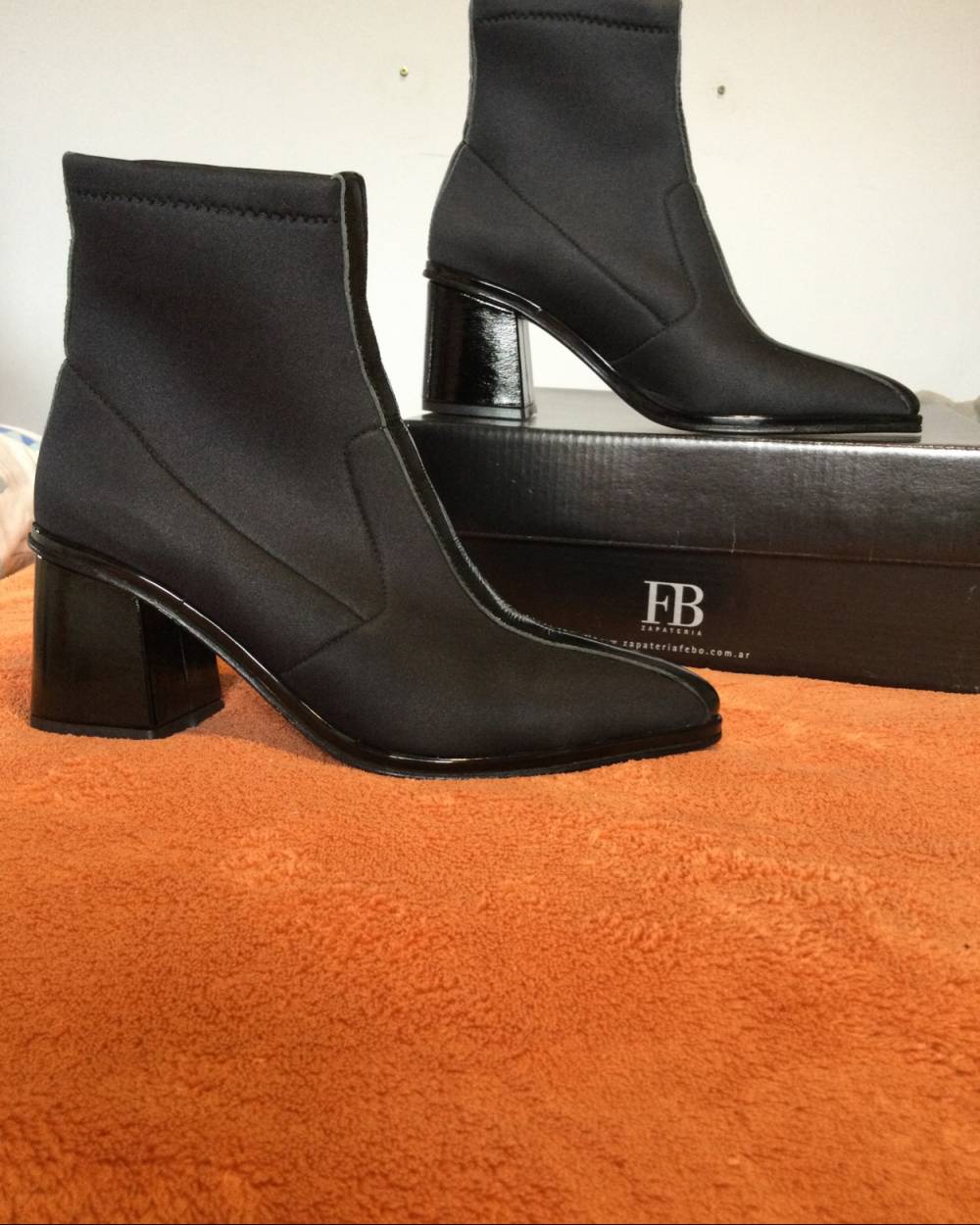 Renová Tu Vestidor - Botas Febo