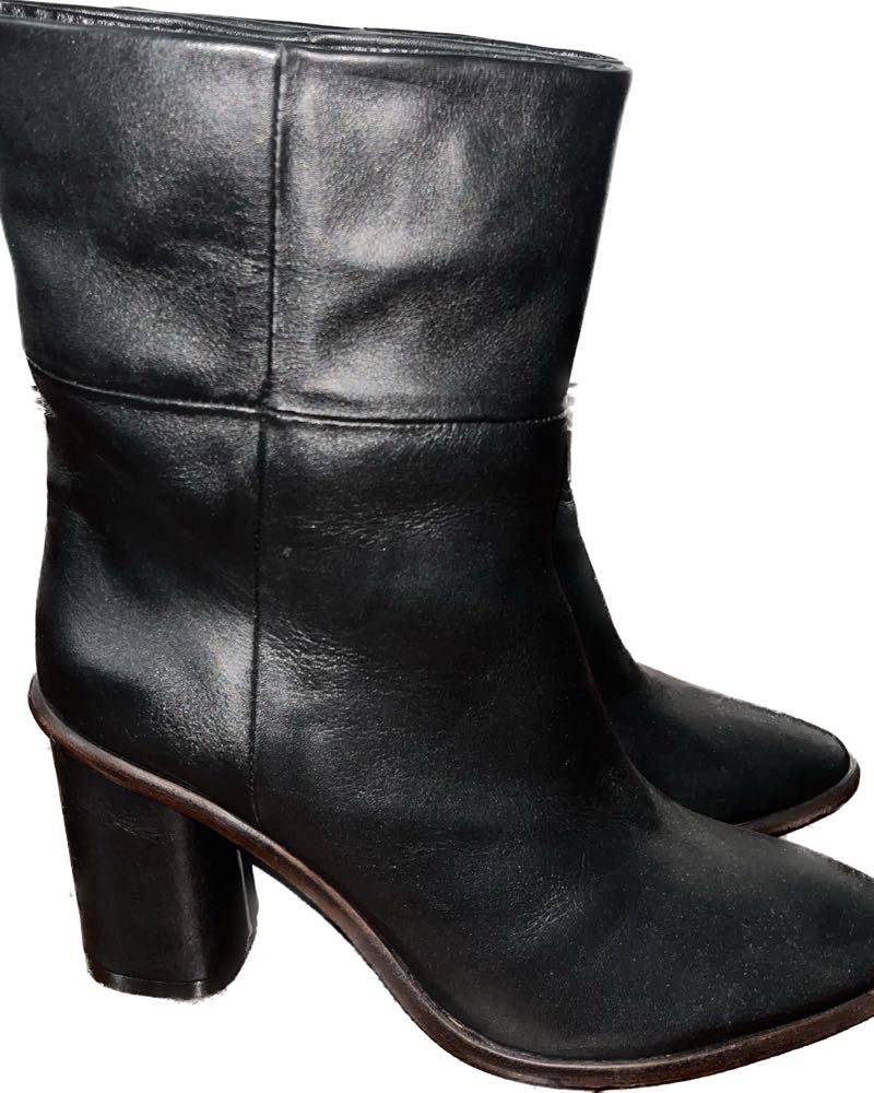 Renová Tu Vestidor - Botas Febo