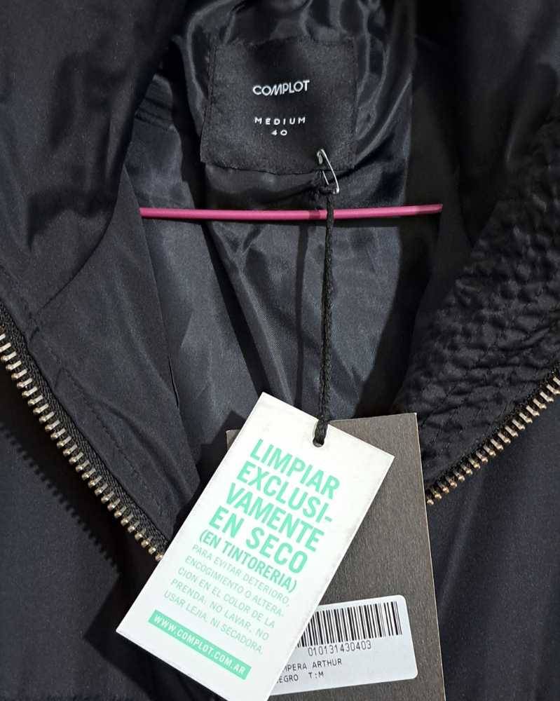 Renová Tu Vestidor - Campera Complot