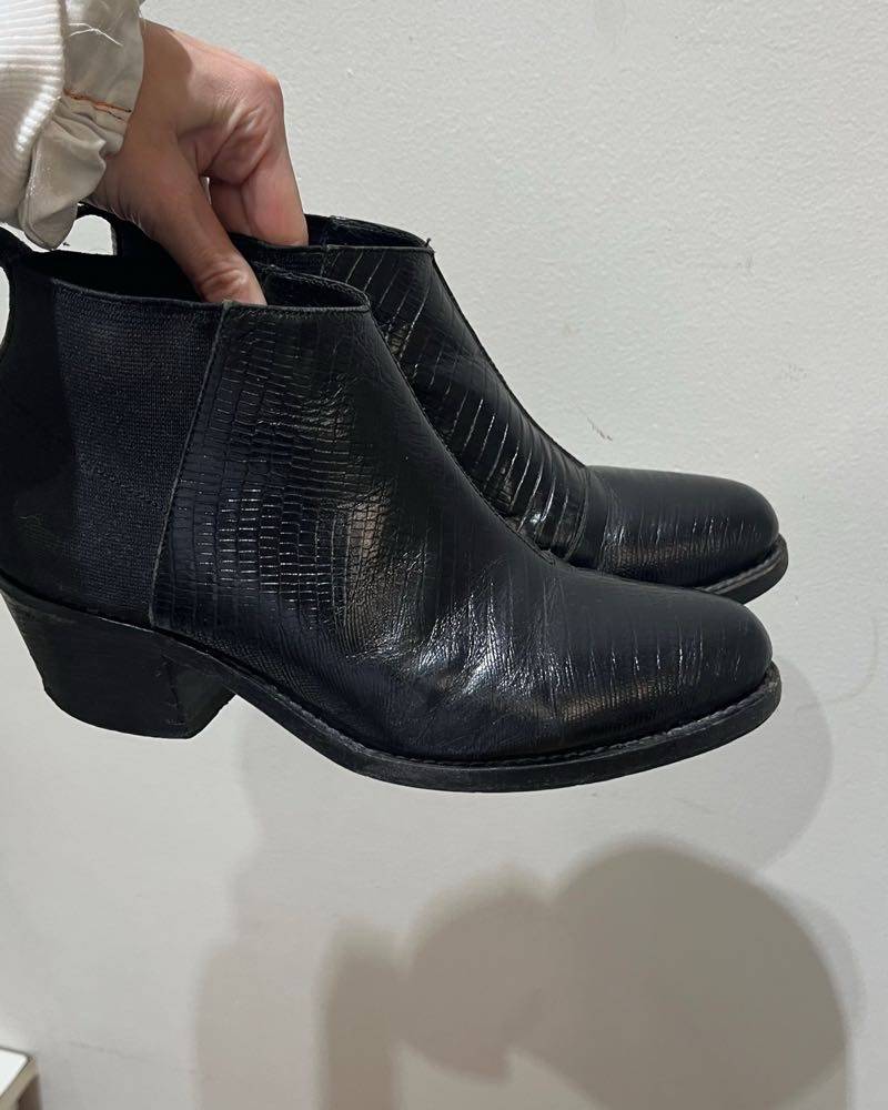 Renová Tu Vestidor - Botas Complot